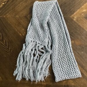 BILLABONG Grey Knit Scarf Woven with Metallic Silver Threads & Fringe Billabong